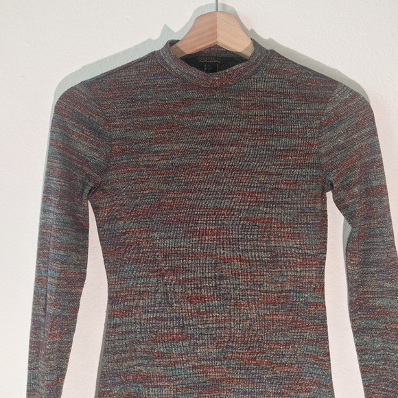 Forever 21 Metallic Shimmer Gold Sparkle Sweater - Picture 5 of 9